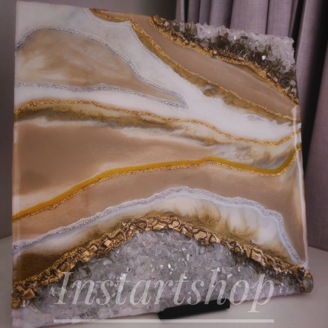 Artistic Showpiece